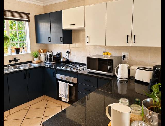 2 BEDROOM TOWNHOUSE FOR SALE IN AMBERFIELD